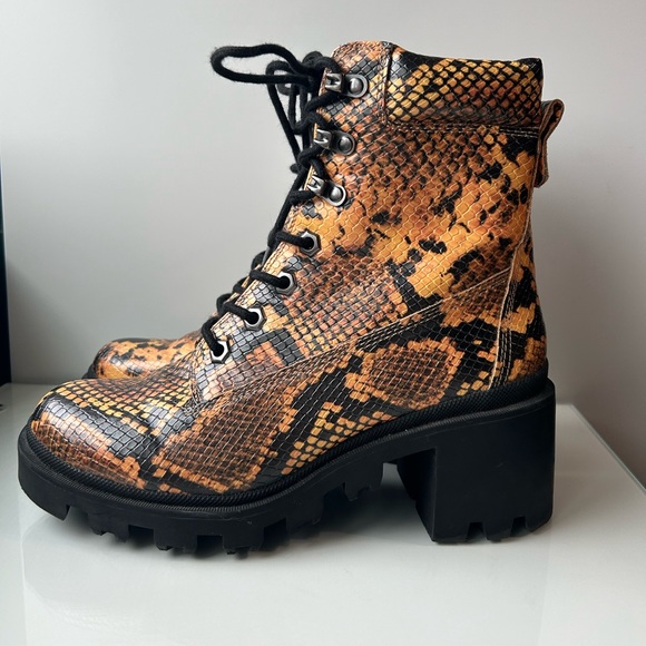 Steve Madden Orange Yellow Snakeskin Combat Boots - Picture 3 of 10